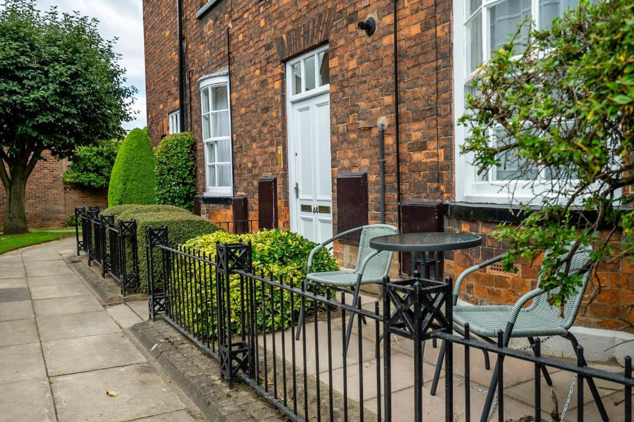 Studio 44 York Exterior photo